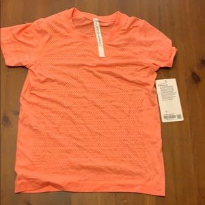 Lululemon breeze by short sleeve shirt